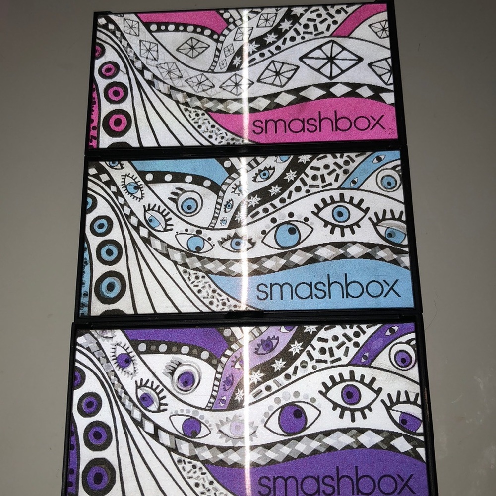 3 Smashbox palettes